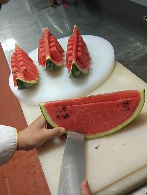 喜欢什么类型的吃瓜群众,偏爱哪种瓜类的吃瓜群众，他们的生活态度大揭秘！