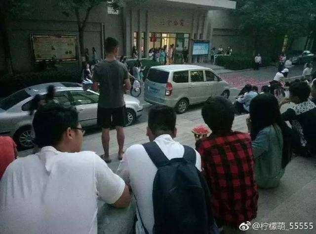 路人视角专业吃瓜群众,专业吃瓜群众深度解析